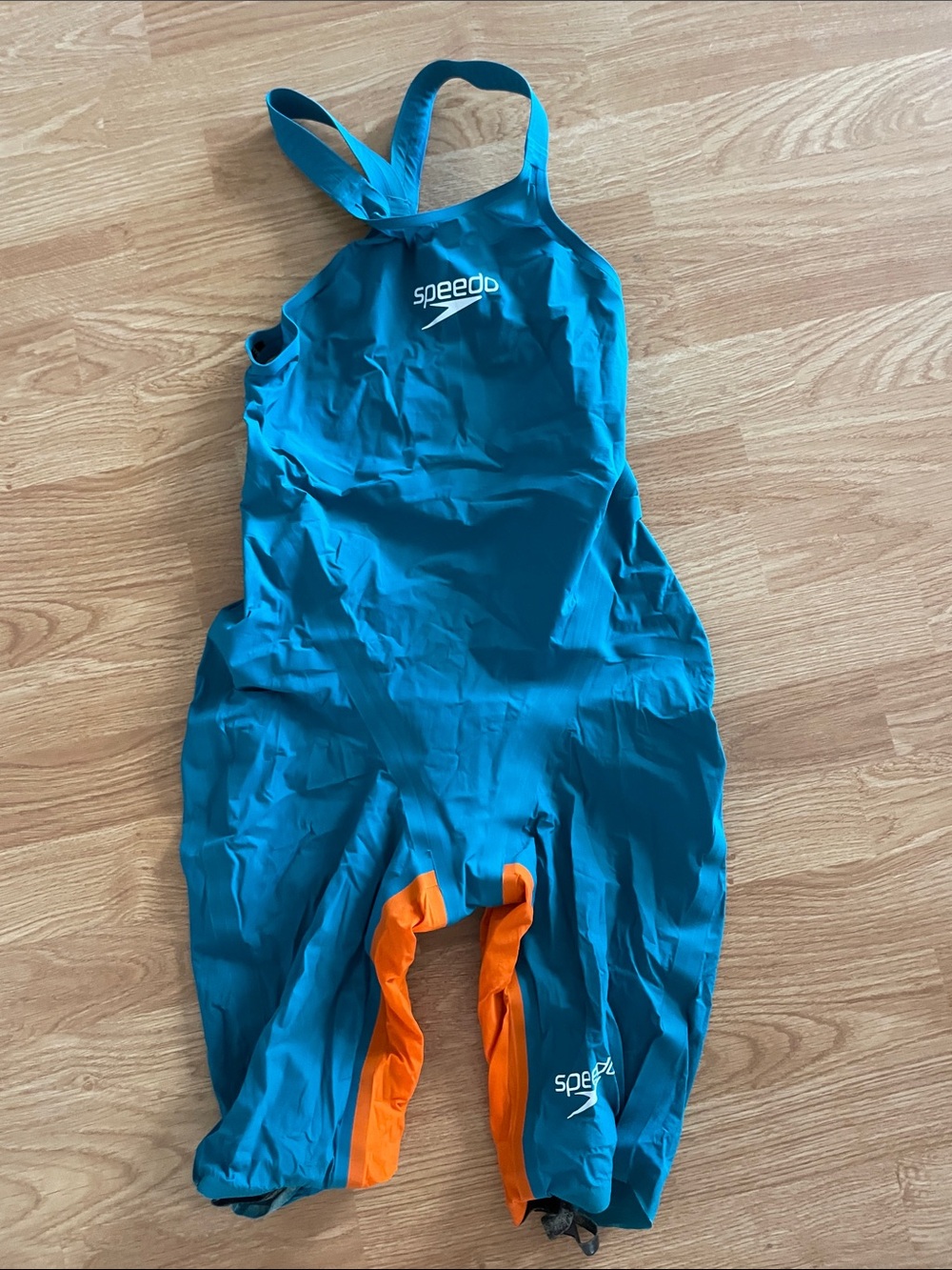 Speedo kneeskin size 28 READ